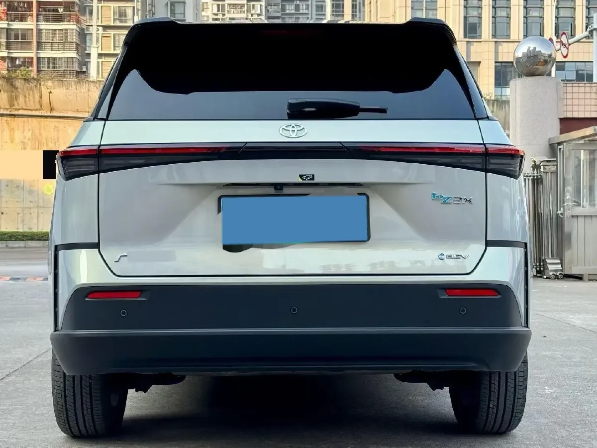2025 Toyota BZ3X BEV 58.37KWH,autocango,china used car exporter,china ev exporter,chinese used car exporter,chinese used ev exporter