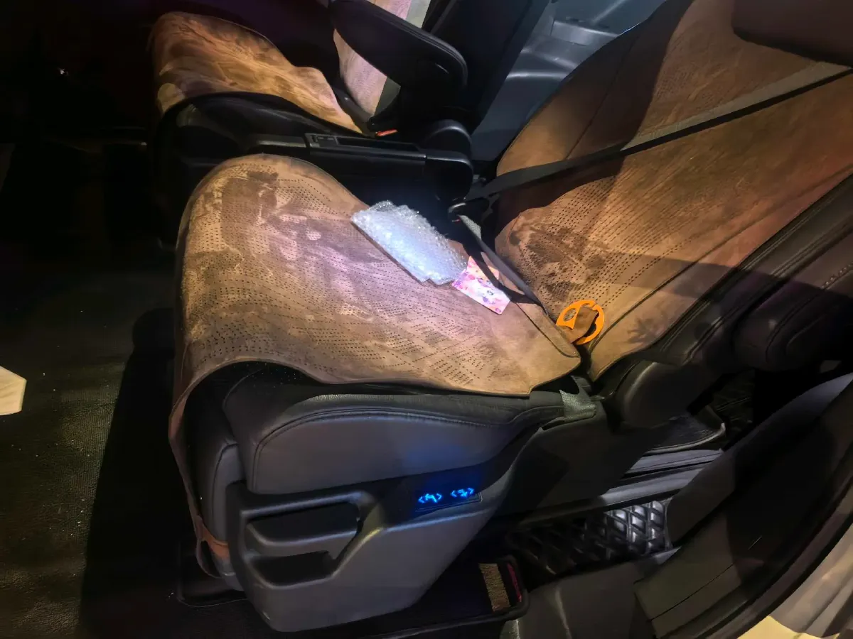 2023 Toyota Granvia 2.5L 189HP L4 E-CVT Hybrid,autocango,china used car exporter,china ev exporter,chinese used car exporter,chinese used ev exporter