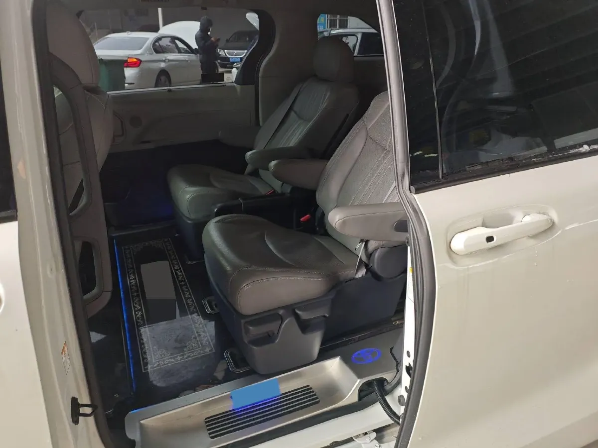 2021 Toyota Sienna 2.5L 192HP L4 E-CVT Hybrid,autocango,china used car exporter,china ev exporter,chinese used car exporter,chinese used ev exporter