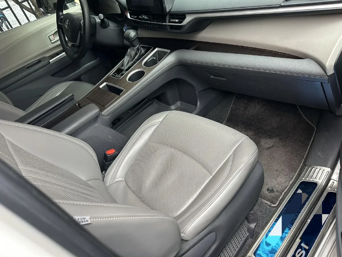 2021 Toyota Sienna 2.5L 192HP L4 E-CVT Hybrid,autocango,china used car exporter,china ev exporter,chinese used car exporter,chinese used ev exporter