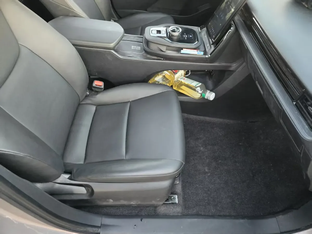 2024 Toyota bZ3 BEV 49.92KWH,autocango,china used car exporter,china ev exporter,chinese used car exporter,chinese used ev exporter