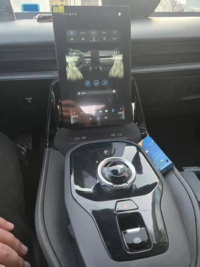 2024 Toyota bZ3 BEV 49.92KWH,autocango,china used car exporter,china ev exporter,chinese used car exporter,chinese used ev exporter