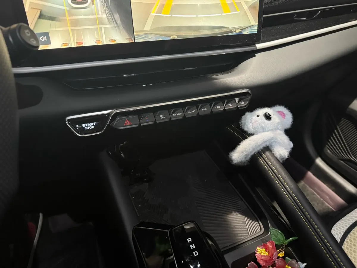 2025 Geely Coolray 1.5T 181HP L4 7DCT,autocango,china used car exporter,china ev exporter,chinese used car exporter,chinese used ev exporter