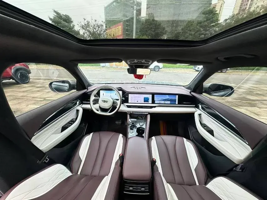 2021 Geely Monjaro 2.0T 218HP L4 7DCT,autocango,china used car exporter,china ev exporter,chinese used car exporter,chinese used ev exporter