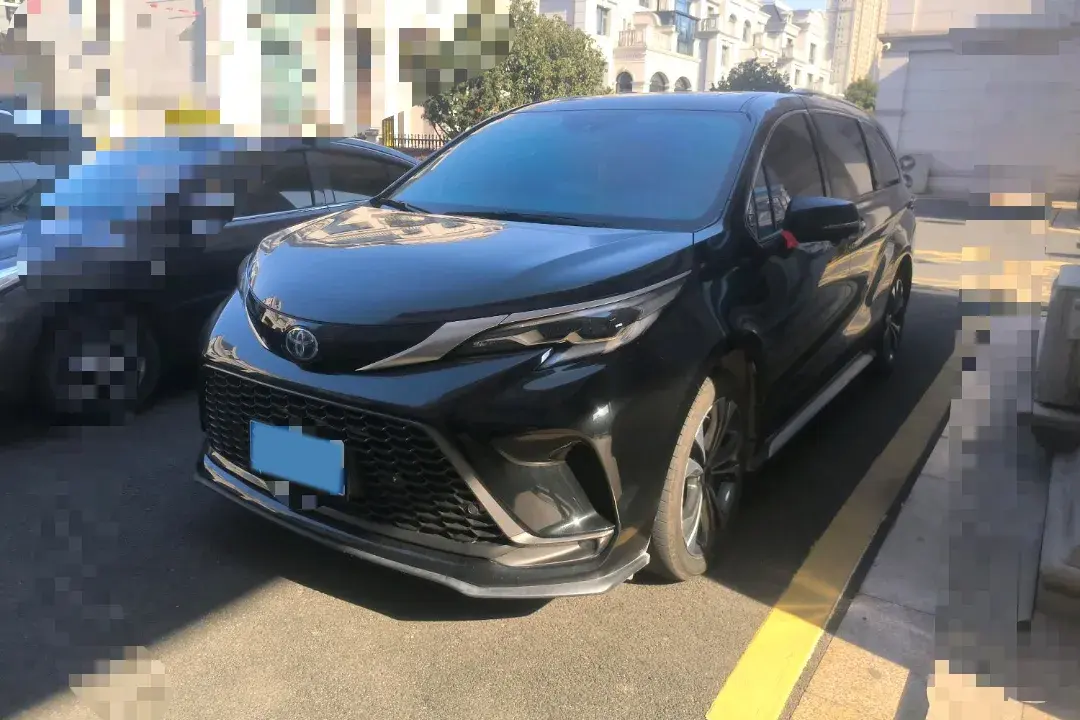 2023 Toyota Granvia 2.5L 189HP L4 E-CVT Hybrid