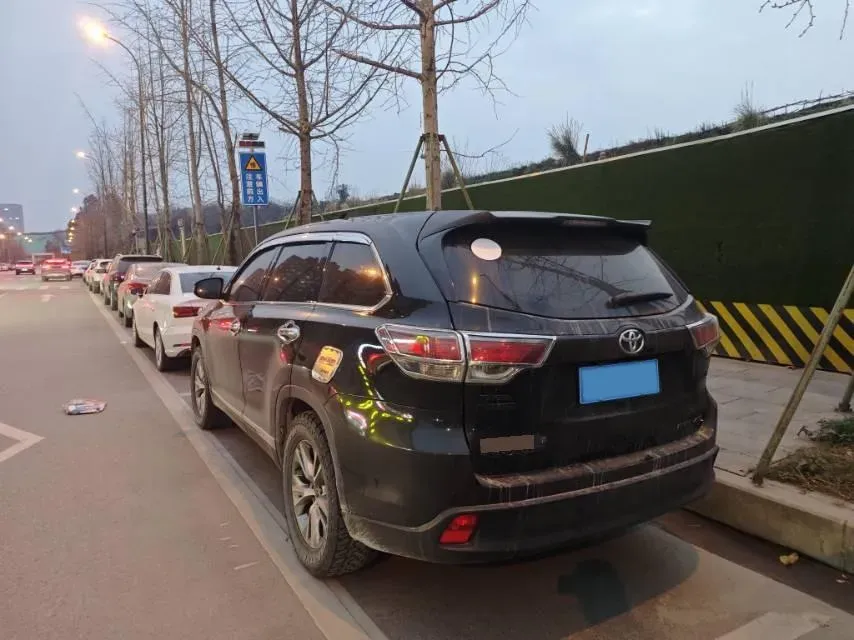 2017 Toyota Highlander 2.0T 220HP L4 6AT,autocango,china used car exporter,china ev exporter,chinese used car exporter,chinese used ev exporter