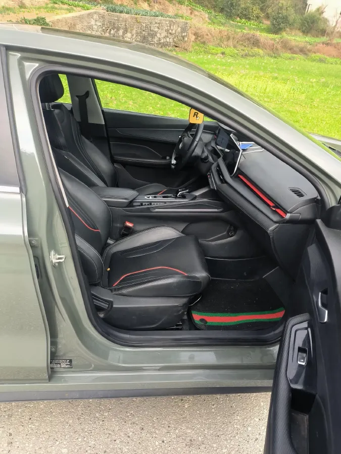 2022 Geely Binray 1.5T 181HP L4 7DCT,autocango,china used car exporter,china ev exporter,chinese used car exporter,chinese used ev exporter