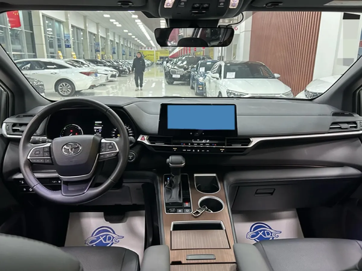 2024 Toyota Sienna 2.5L 189HP L4 E-CVT Hybrid,autocango,china used car exporter,china ev exporter,chinese used car exporter,chinese used ev exporter