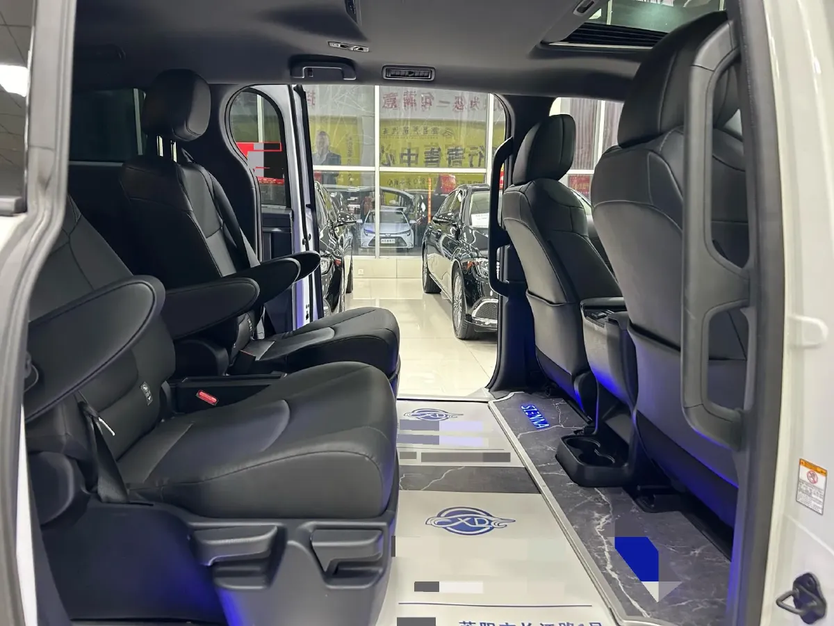 2024 Toyota Sienna 2.5L 189HP L4 E-CVT Hybrid,autocango,china used car exporter,china ev exporter,chinese used car exporter,chinese used ev exporter
