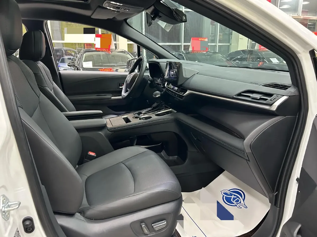 2024 Toyota Sienna 2.5L 189HP L4 E-CVT Hybrid,autocango,china used car exporter,china ev exporter,chinese used car exporter,chinese used ev exporter