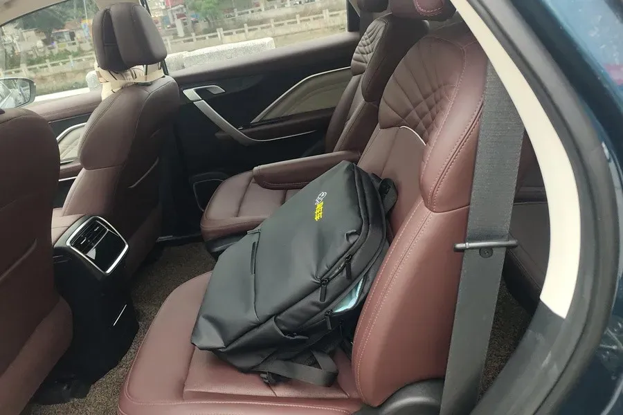 2022 Geely JiaJi 1.8T 184HP L4 7DCT,autocango,china used car exporter,china ev exporter,chinese used car exporter,chinese used ev exporter