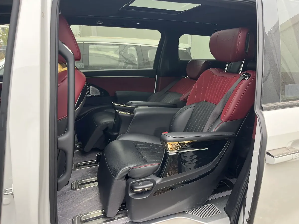 2023 GAC Trumpchi M8 2.0T 190HP L4 E-CVT Hybrid,autocango,china used car exporter,china ev exporter,chinese used car exporter,chinese used ev exporter