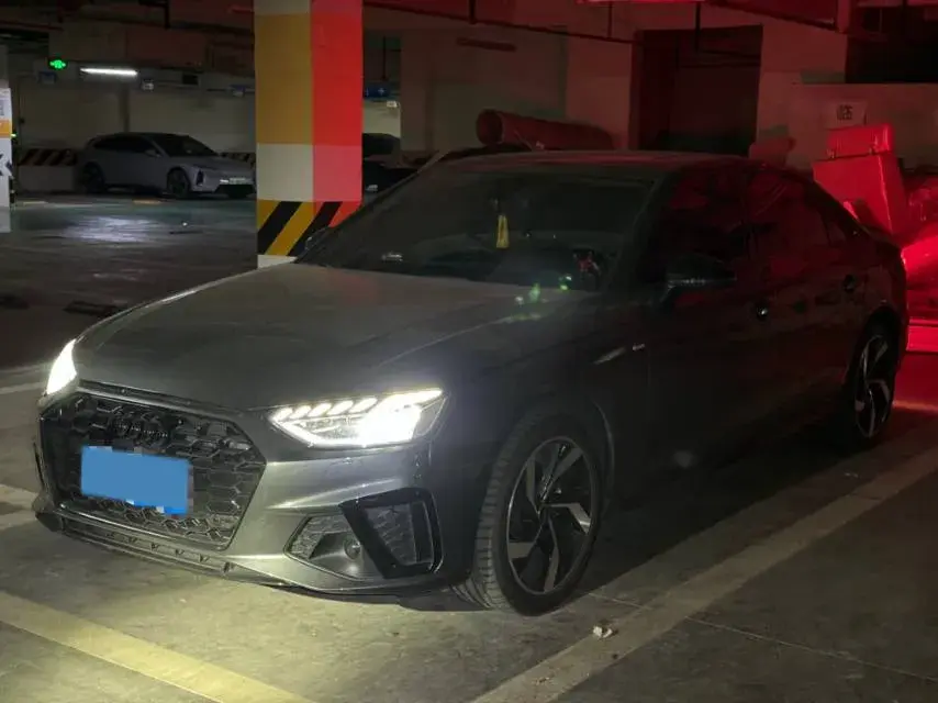 2023 Audi A4L 2.0T 190HP L4 7DCT