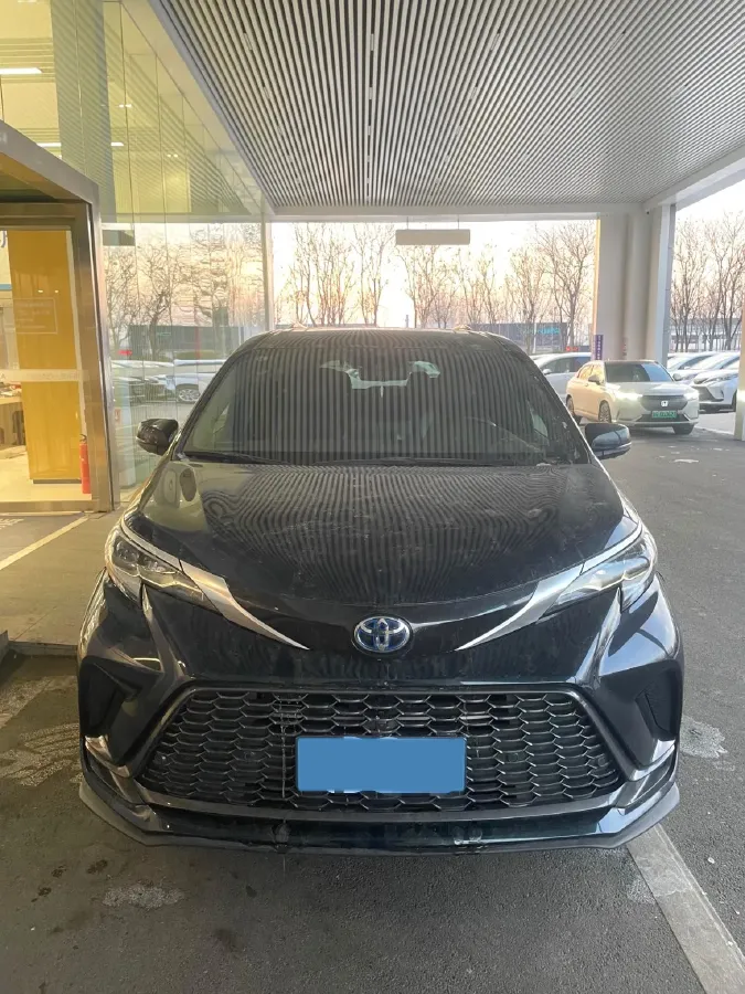 2023 Toyota Granvia 2.5L 189HP L4 E-CVT Hybrid,autocango,china used car exporter,china ev exporter,chinese used car exporter,chinese used ev exporter