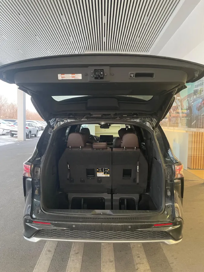 2023 Toyota Granvia 2.5L 189HP L4 E-CVT Hybrid,autocango,china used car exporter,china ev exporter,chinese used car exporter,chinese used ev exporter