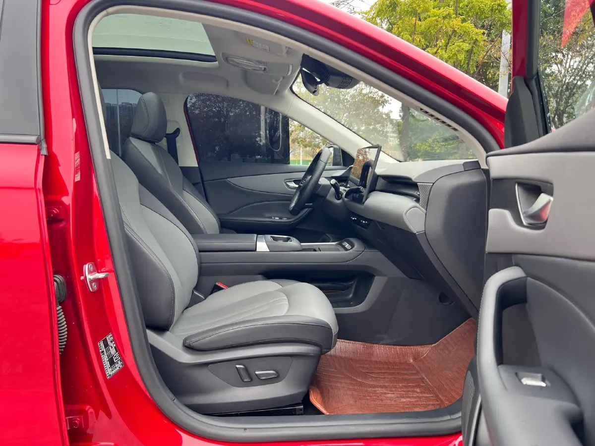 2025 MG MG ES5 BEV 62.2KWH,autocango,china used car exporter,china ev exporter,chinese used car exporter,chinese used ev exporter