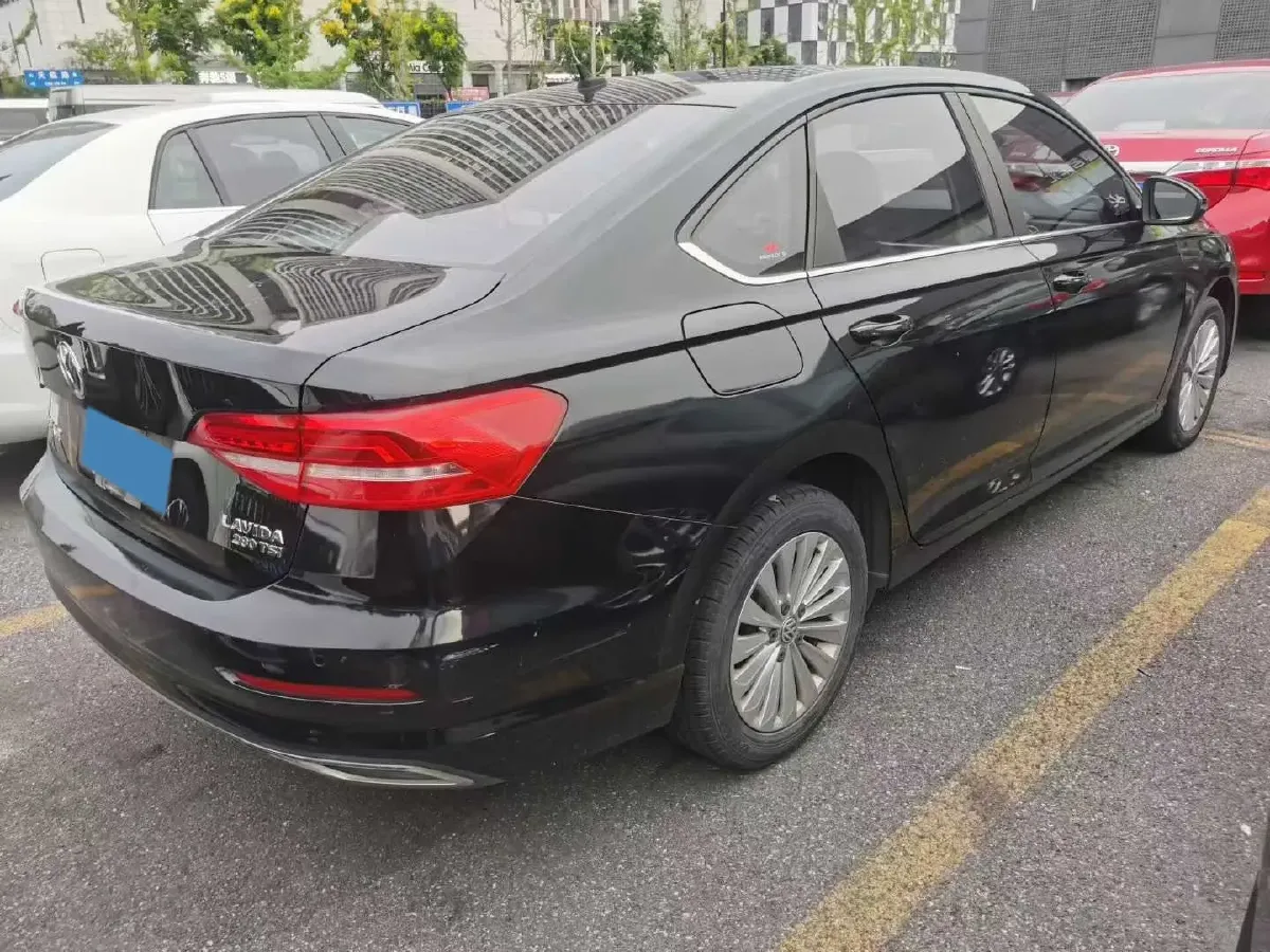 2018 Skoda Karoq 1.4T 150HP L4 7DCT,autocango,china used car exporter,china ev exporter,chinese used car exporter,chinese used ev exporter