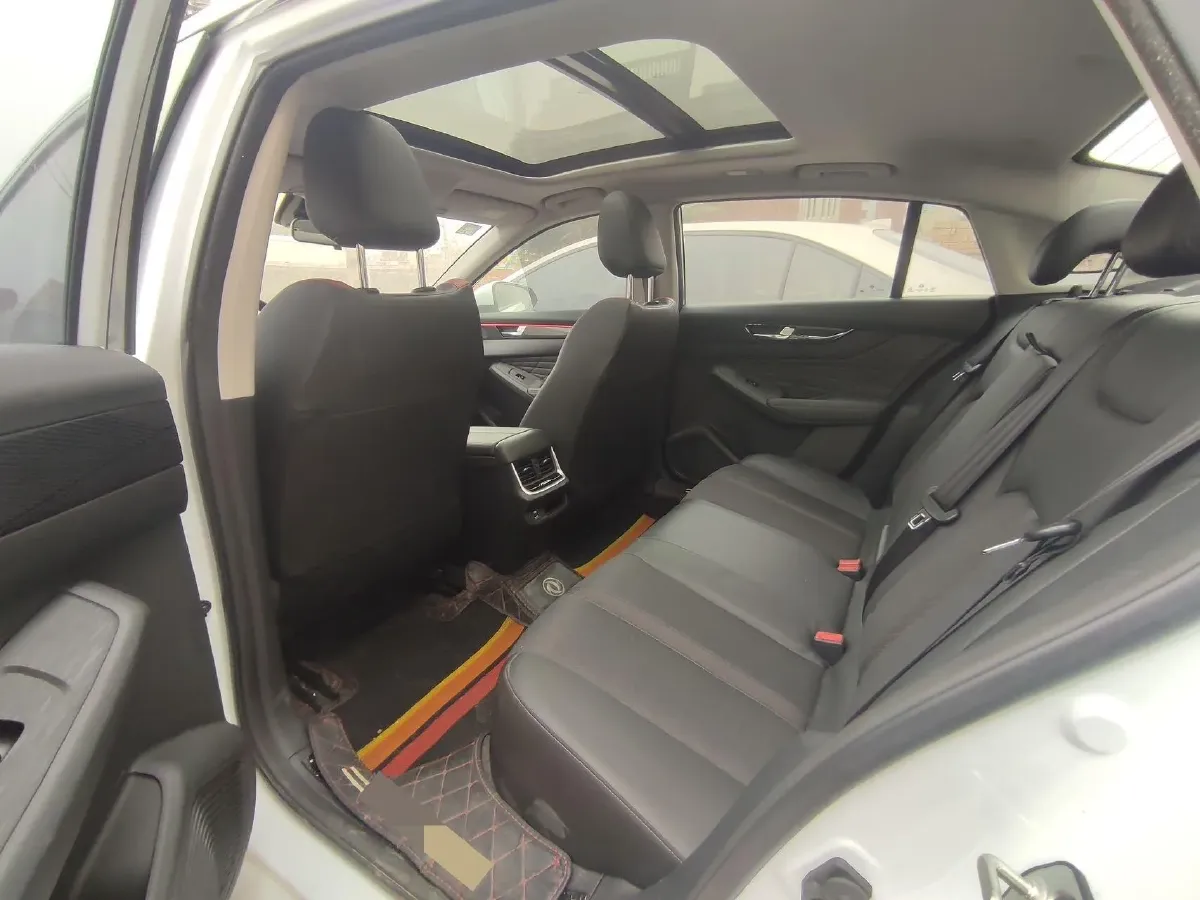 2024 DongFeng Aeolus YiXuan MAX 1.5T 197HP L4 7DCT,autocango,china used car exporter,china ev exporter,chinese used car exporter,chinese used ev exporter