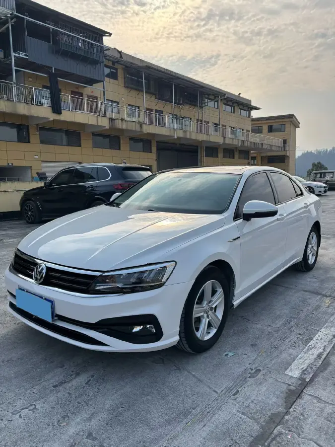 2019 Volkswagen T-Cross 1.4T 150HP L4 7DCT