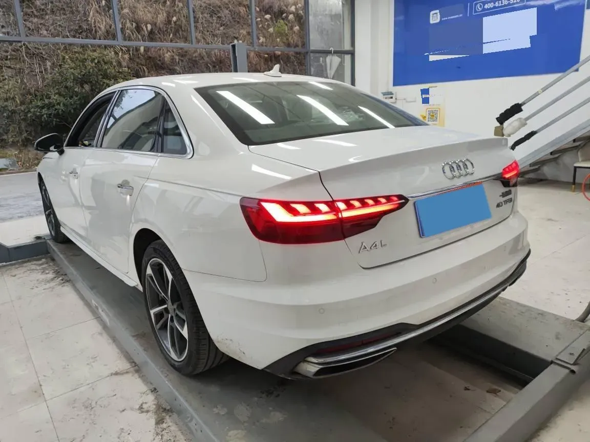 2020 Audi A4L 2.0T 190HP L4 7DCT,autocango,china used car exporter,china ev exporter,chinese used car exporter,chinese used ev exporter