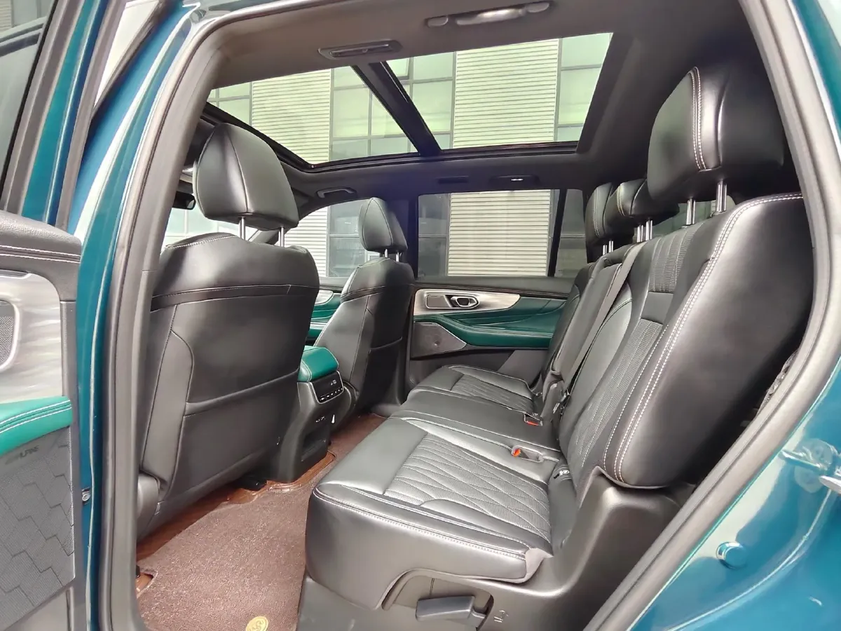 2024 GAC Trumpchi GS8 2.0T 252HP L4 8AT,autocango,china used car exporter,china ev exporter,chinese used car exporter,chinese used ev exporter