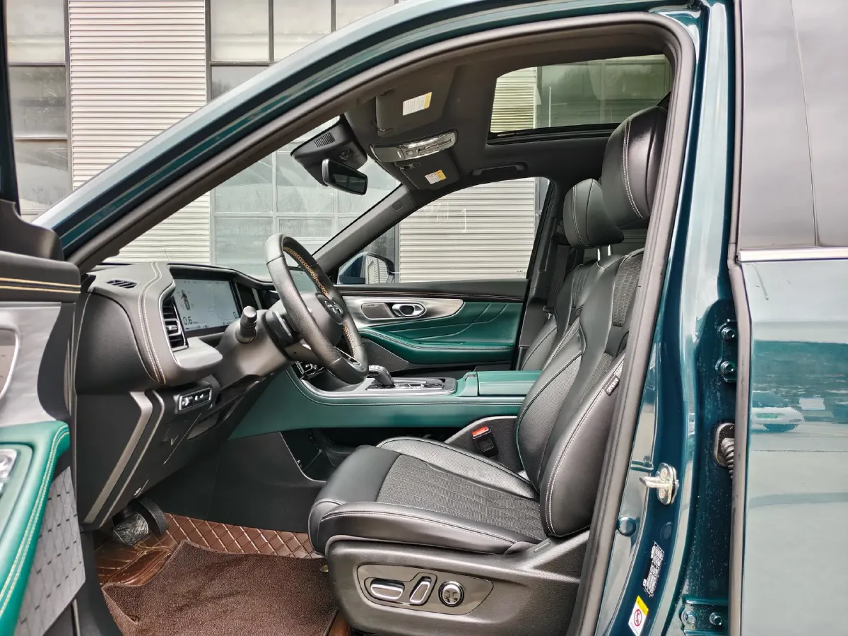 2024 GAC Trumpchi GS8 2.0T 252HP L4 8AT,autocango,china used car exporter,china ev exporter,chinese used car exporter,chinese used ev exporter