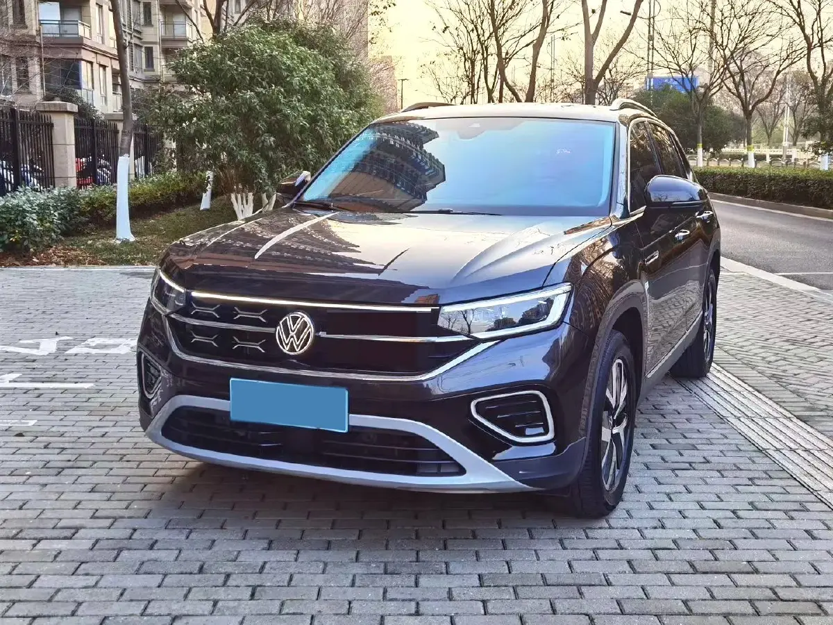 2023 Volkswagen Tayron 2.0T 186HP L4 7DCT