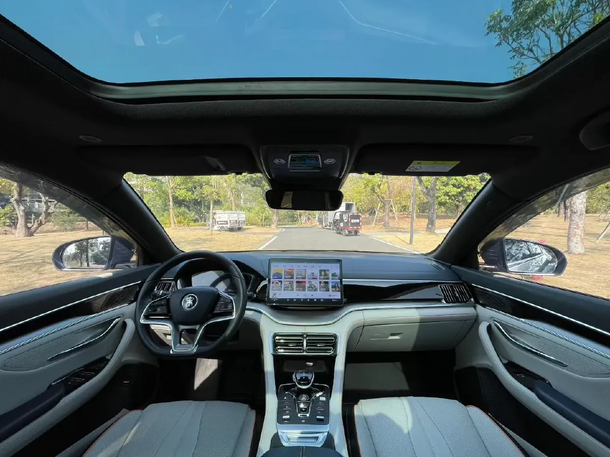 2022 Hyundai Tucson 2.0L 150HP L4 6AT Hybrid,autocango,china used car exporter,china ev exporter,chinese used car exporter,chinese used ev exporter