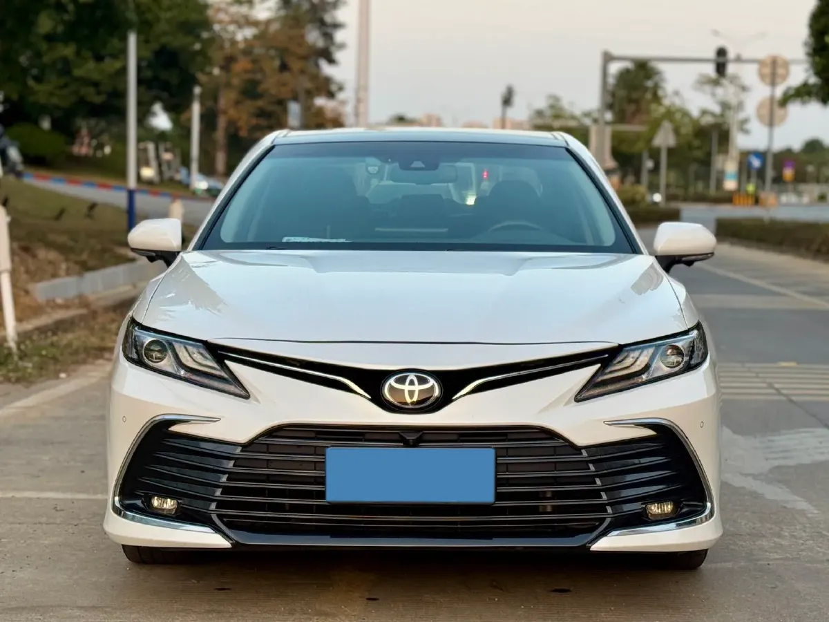 2021 Toyota Camry 2.5L 209HP L4 8AT,autocango,china used car exporter,china ev exporter,chinese used car exporter,chinese used ev exporter