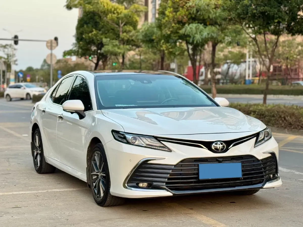 2021 Toyota Camry 2.5L 209HP L4 8AT,autocango,china used car exporter,china ev exporter,chinese used car exporter,chinese used ev exporter