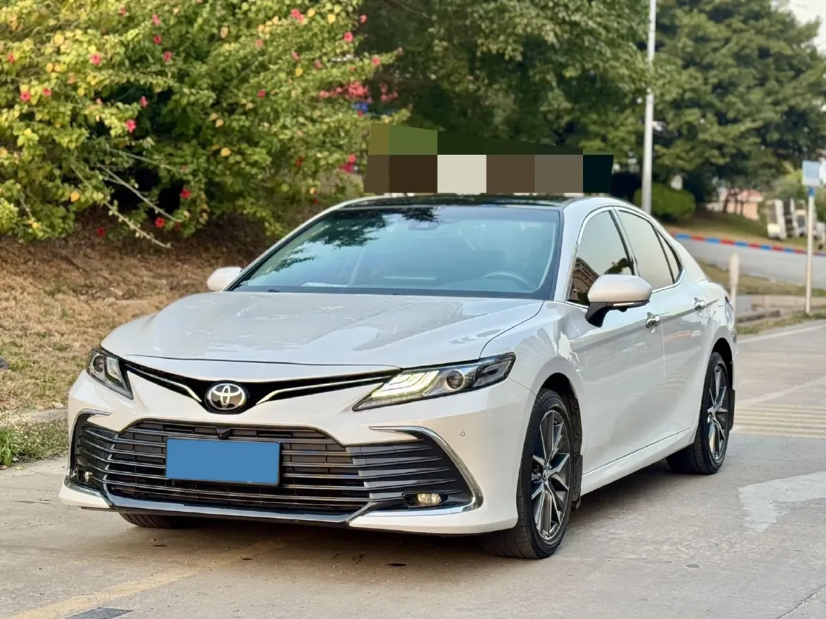 2021 Toyota Camry 2.5L 209HP L4 8AT,autocango,china used car exporter,china ev exporter,chinese used car exporter,chinese used ev exporter