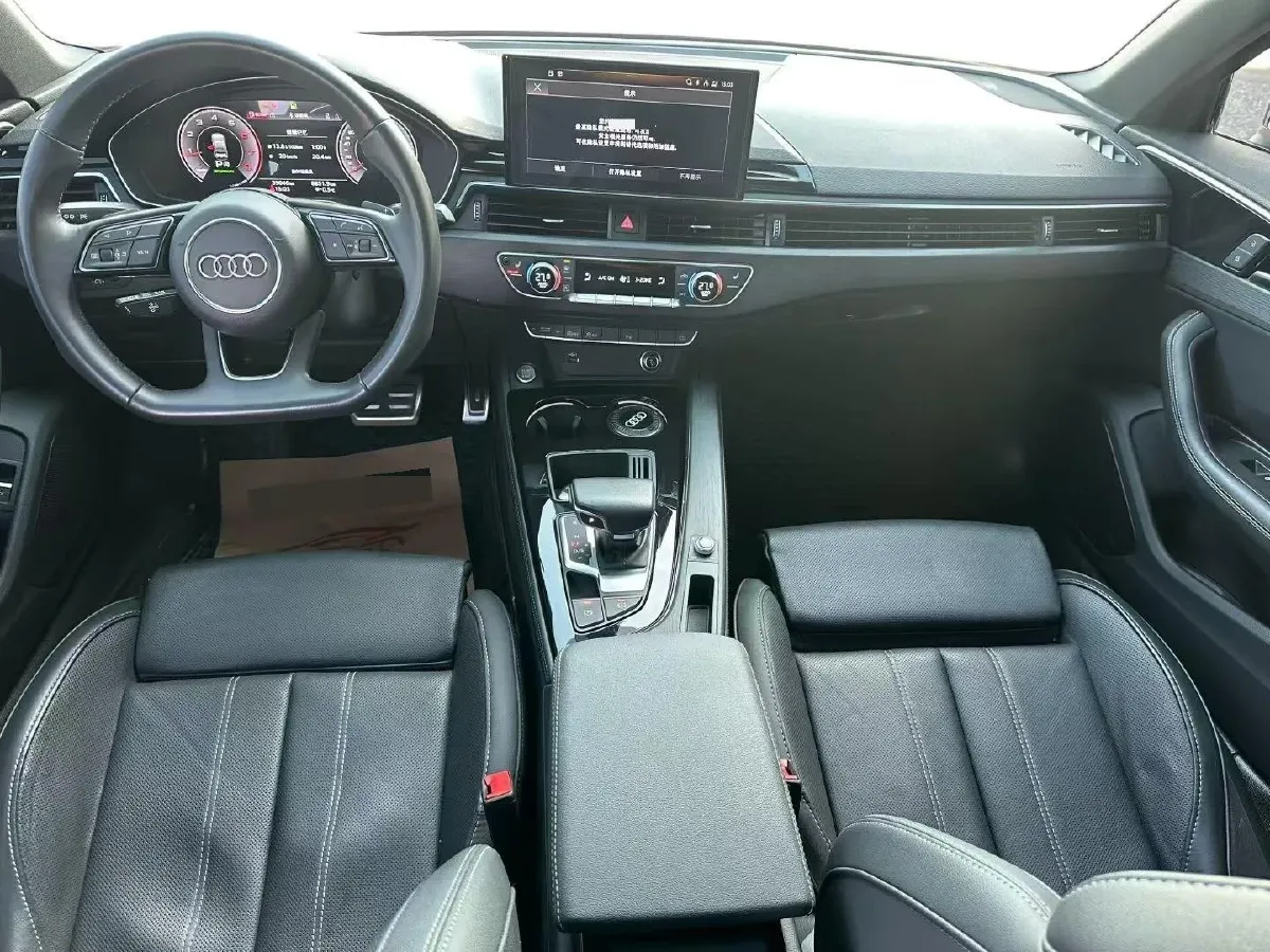 2023 Audi A4L 2.0T 190HP L4 7DCT,autocango,china used car exporter,china ev exporter,chinese used car exporter,chinese used ev exporter