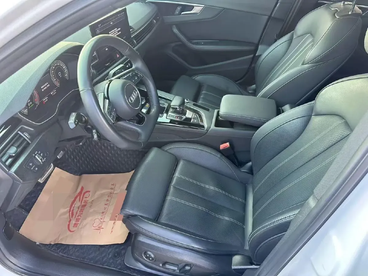 2023 Audi A4L 2.0T 190HP L4 7DCT,autocango,china used car exporter,china ev exporter,chinese used car exporter,chinese used ev exporter