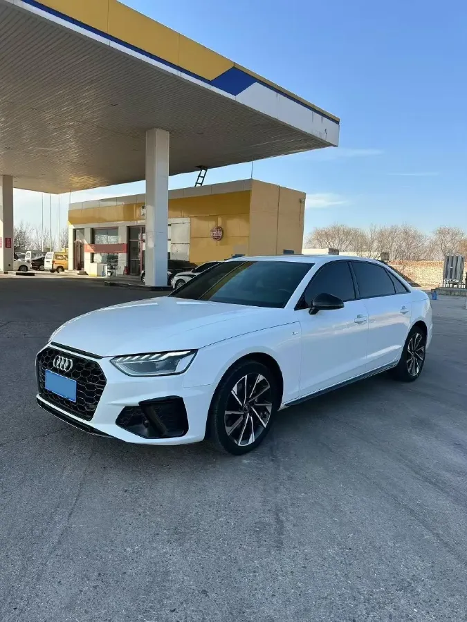 2023 Audi A4L 2.0T 190HP L4 7DCT,autocango,china used car exporter,china ev exporter,chinese used car exporter,chinese used ev exporter