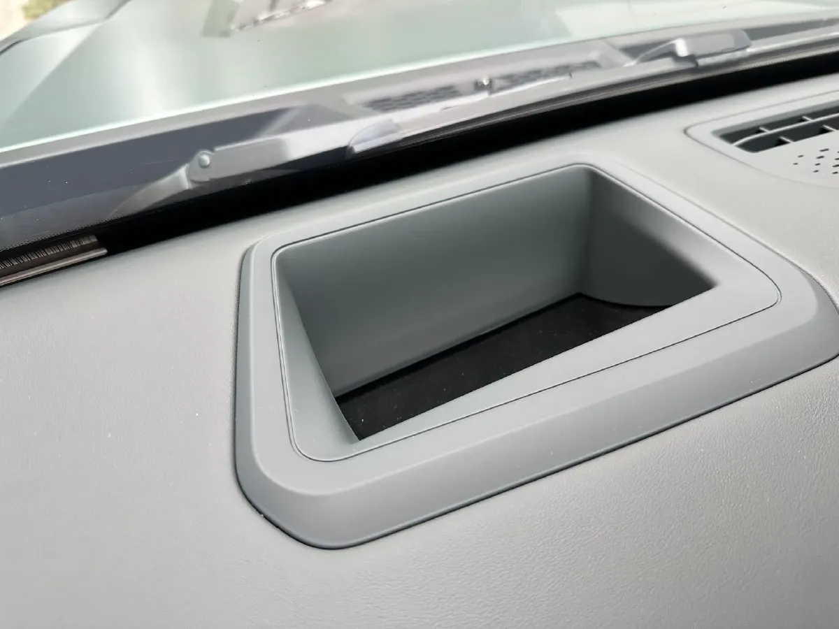 2023 M Hero 917 REEV 197HP 2AT REEV 65.8KWH,autocango,china used car exporter,china ev exporter,chinese used car exporter,chinese used ev exporter