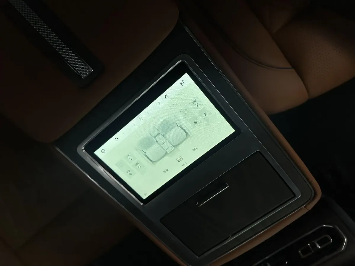 2023 M Hero 917 REEV 197HP 2AT REEV 65.8KWH,autocango,china used car exporter,china ev exporter,chinese used car exporter,chinese used ev exporter