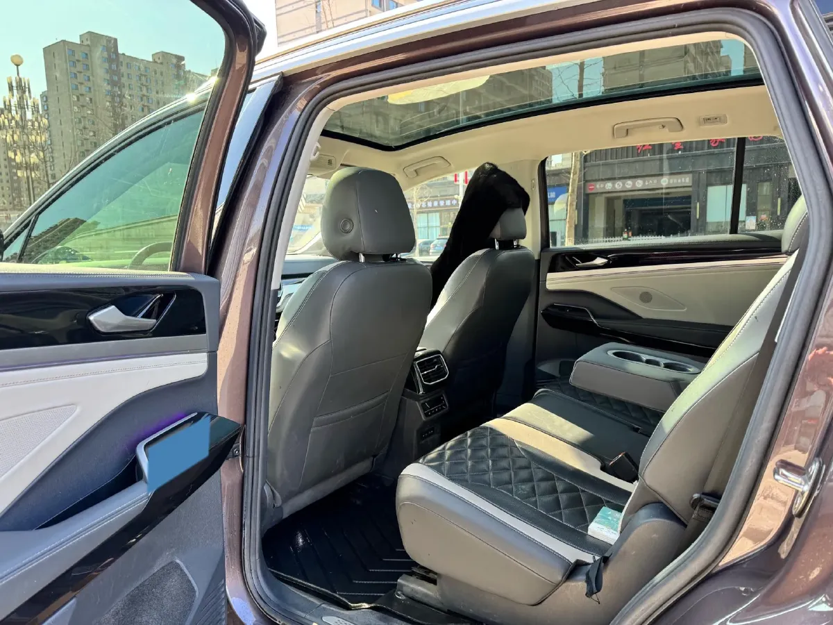 2021 Volkswagen ID.6 Crozz BEV 84.8KWH,autocango,china used car exporter,china ev exporter,chinese used car exporter,chinese used ev exporter