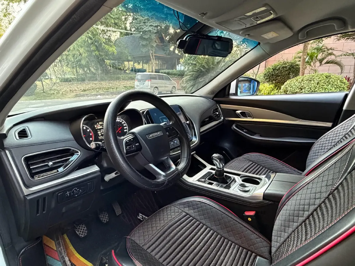 2022 Jetour X70 1.5T 156HP L4 6MT,autocango,china used car exporter,china ev exporter,chinese used car exporter,chinese used ev exporter