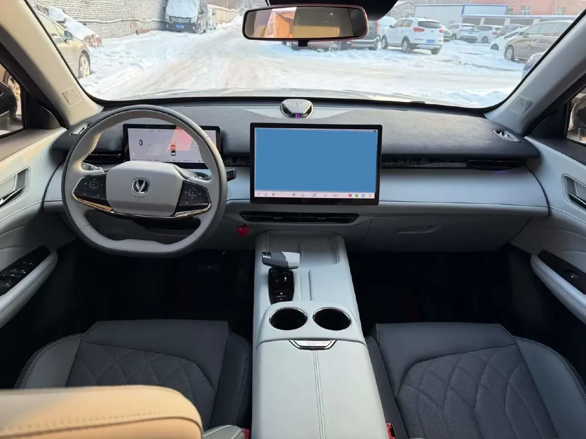 2024 ChangAn UNI-Z 1.5L 98HP L4 E-CVT PHEV 18.4KWH,autocango,china used car exporter,china ev exporter,chinese used car exporter,chinese used ev exporter