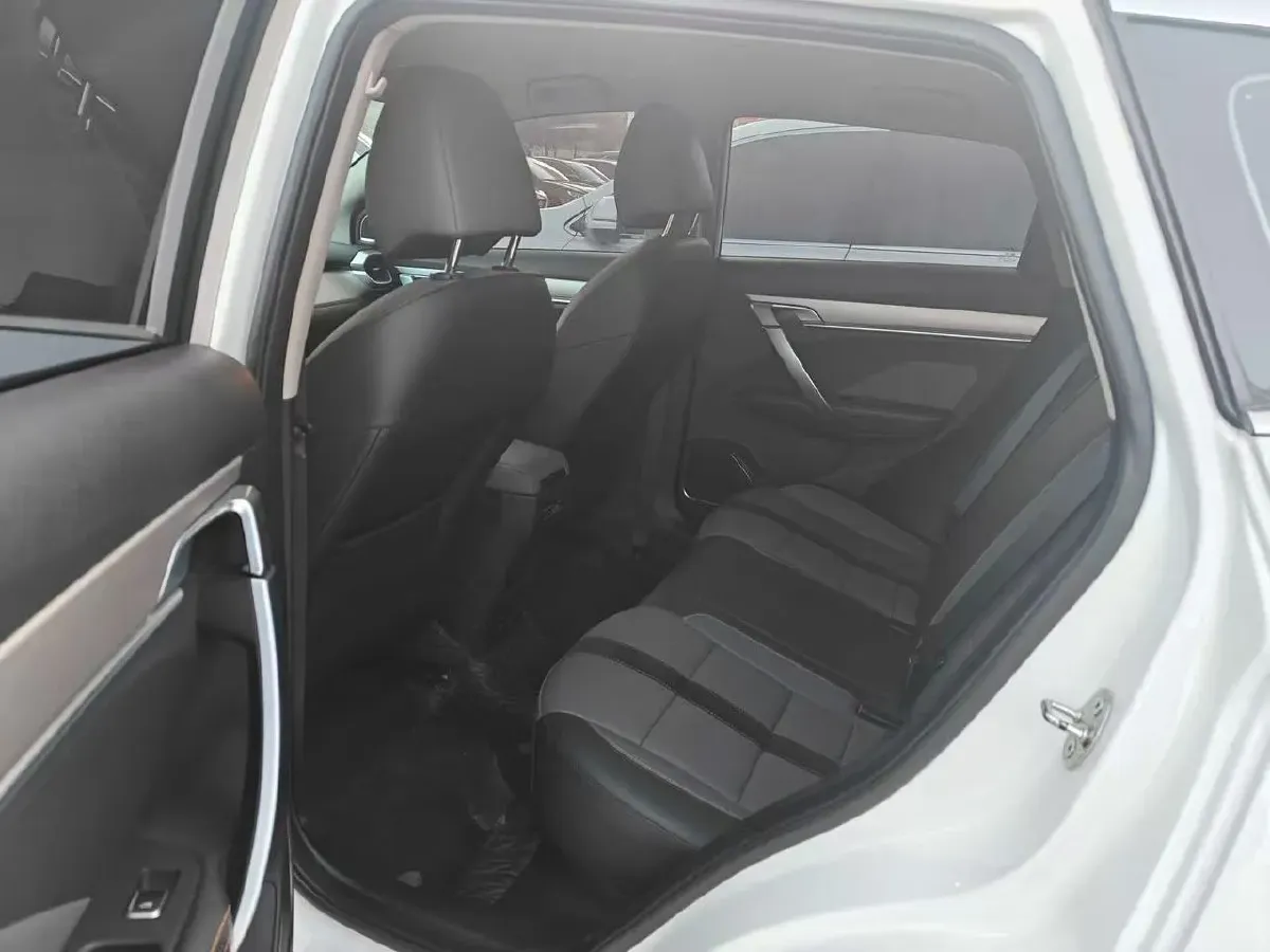 2023 Geely Coolray 1.5T 181HP L4 7DCT,autocango,china used car exporter,china ev exporter,chinese used car exporter,chinese used ev exporter