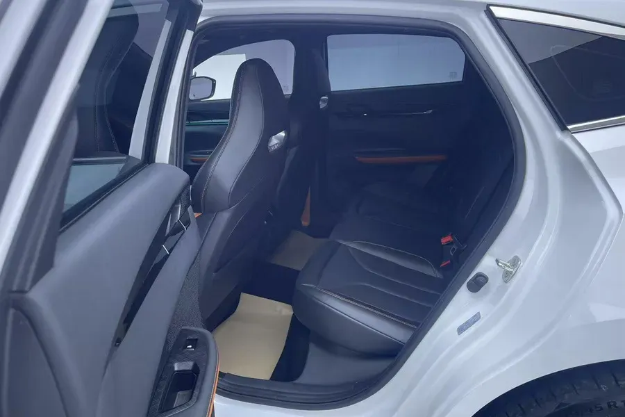 2023 ChangAn UNI-V 1.5T 188HP L4 7DCT,autocango,china used car exporter,china ev exporter,chinese used car exporter,chinese used ev exporter