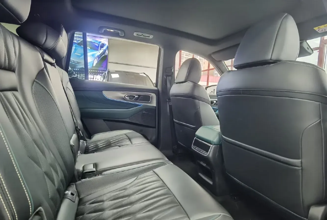 2022 GAC Trumpchi GS8 2.0T 252HP L4 8AT,autocango,china used car exporter,china ev exporter,chinese used car exporter,chinese used ev exporter