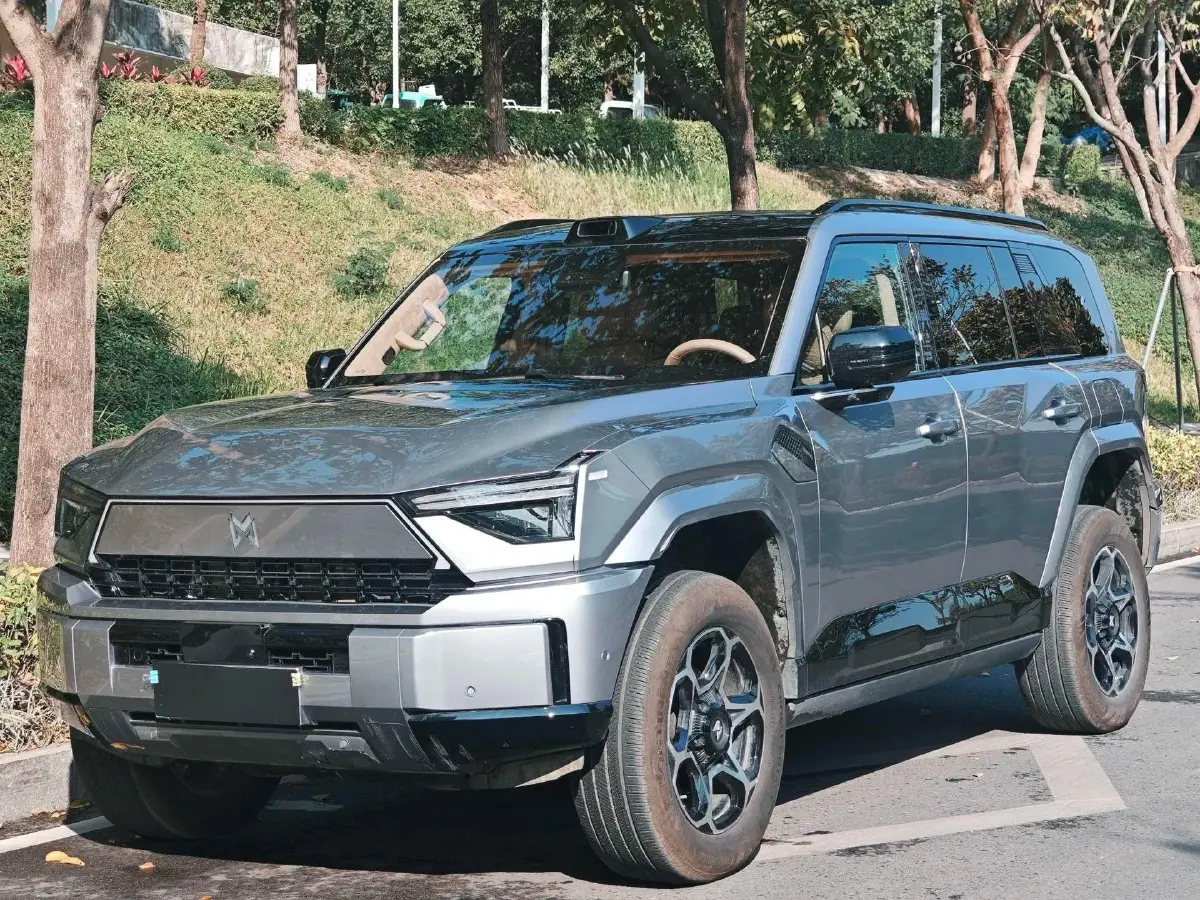 2025 Jetour Zongheng G700 2.0T 211HP L4 2DHT PHEV