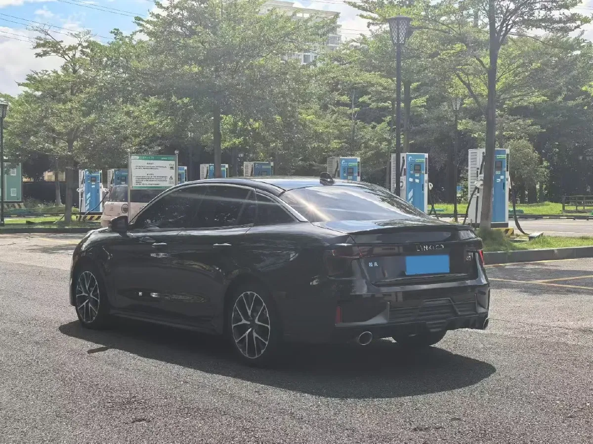 2018 Toyota C-HR 2.0L 171HP L4 CVT,autocango,china used car exporter,china ev exporter,chinese used car exporter,chinese used ev exporter