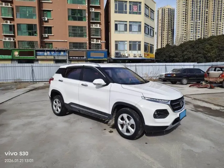 2017 BaoJun 310W 1.5L 105HP L4 6MT,autocango,china used car exporter,china ev exporter,chinese used car exporter,chinese used ev exporter