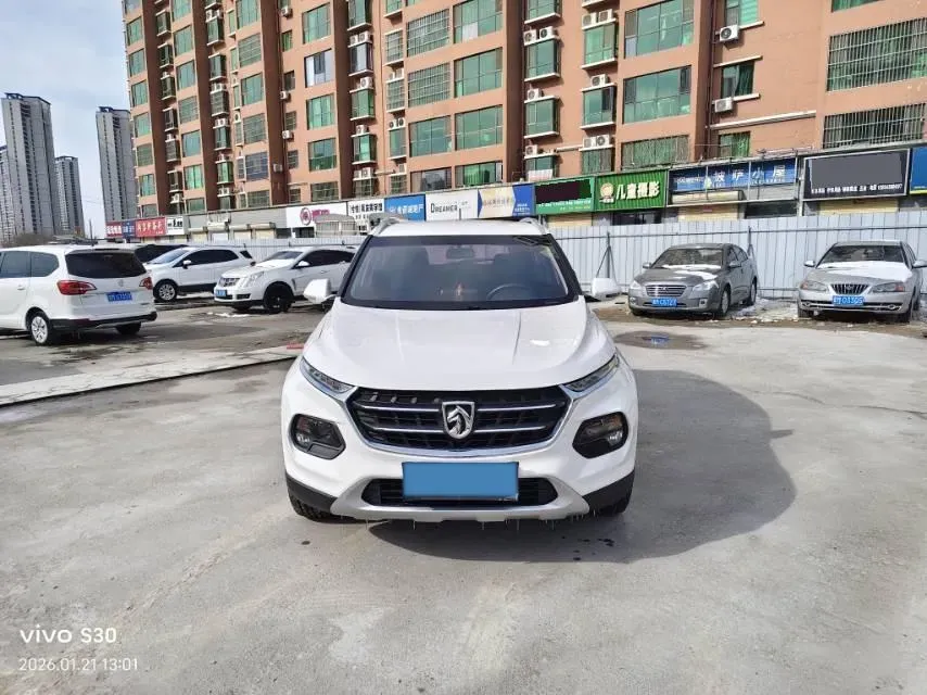 2017 BaoJun 310W 1.5L 105HP L4 6MT,autocango,china used car exporter,china ev exporter,chinese used car exporter,chinese used ev exporter