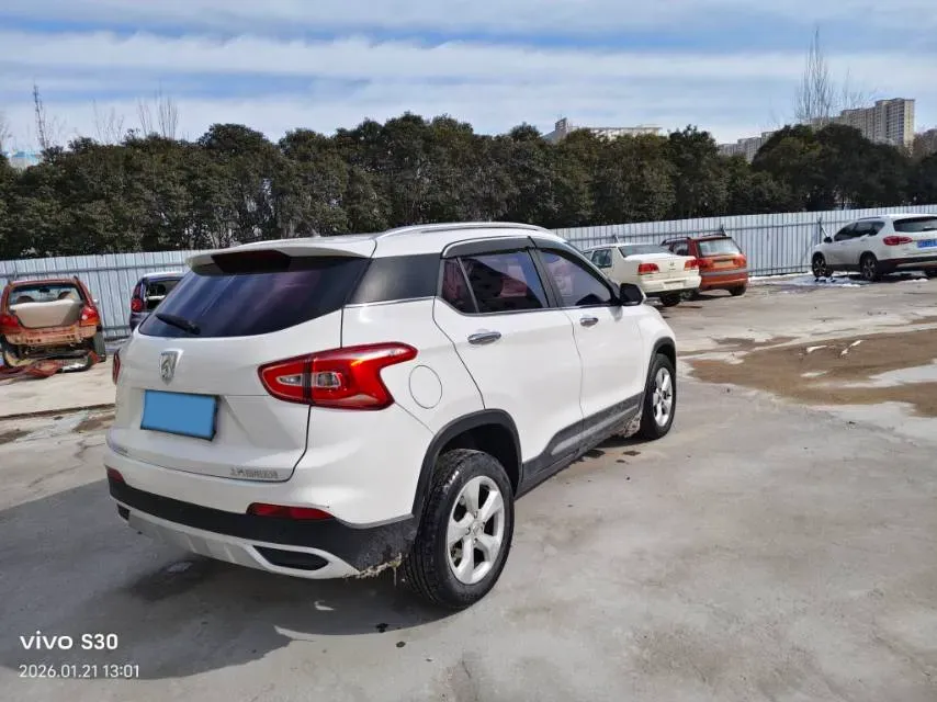 2017 BaoJun 310W 1.5L 105HP L4 6MT,autocango,china used car exporter,china ev exporter,chinese used car exporter,chinese used ev exporter