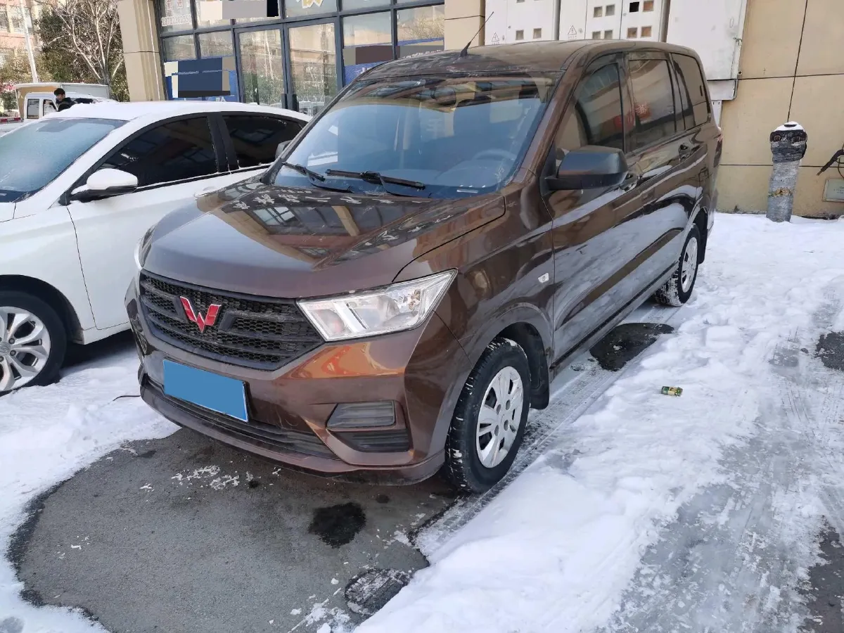 2021 WuLing HongGuang 1.5L 99HP L4 6MT,autocango,china used car exporter,china ev exporter,chinese used car exporter,chinese used ev exporter
