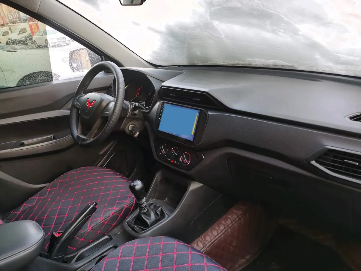 2021 WuLing HongGuang 1.5L 99HP L4 6MT,autocango,china used car exporter,china ev exporter,chinese used car exporter,chinese used ev exporter