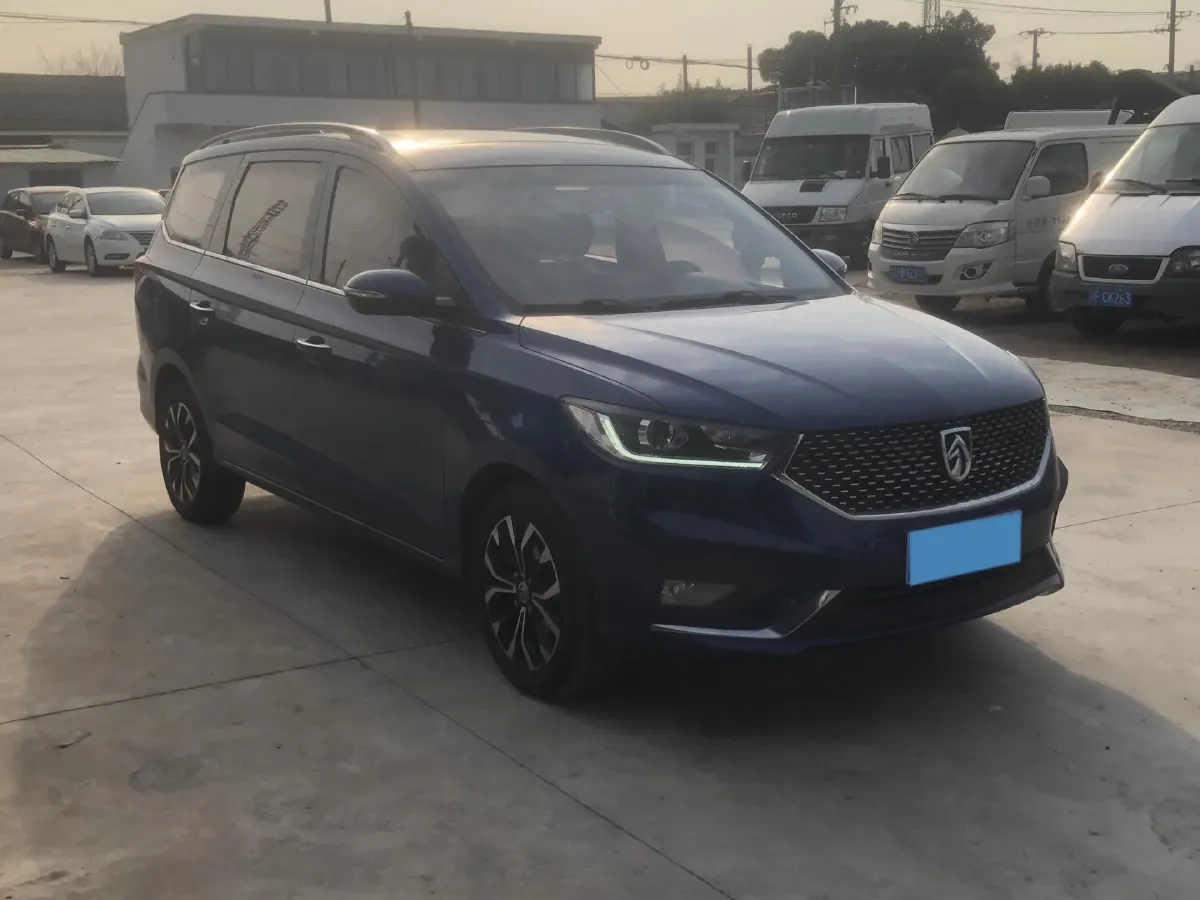 2018 BaoJun 360 1.5L 112HP L4 6MT,autocango,china used car exporter,china ev exporter,chinese used car exporter,chinese used ev exporter